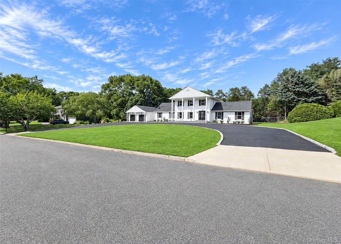 House in Manorville, New York, United States 2 - 18887140