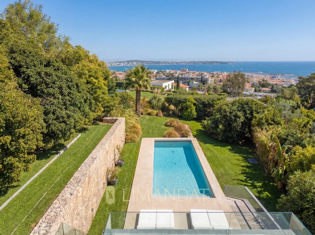 Villa in Cannes, Provence-Alpes-Côte d'Azur, France 2 - 17659290
