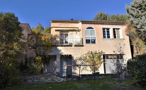 House in Centre Nord, Apt, France 1