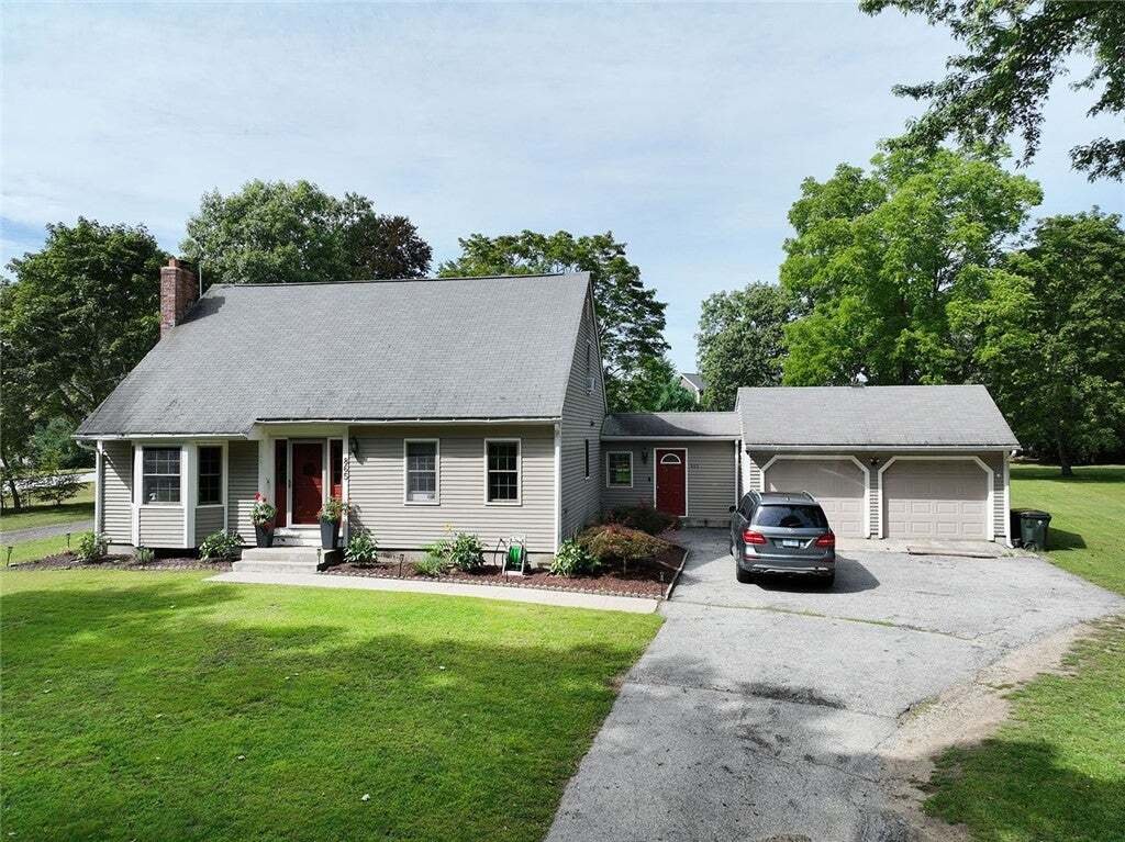 House in Burrillville, Rhode Island, United States 1 - 18889927
