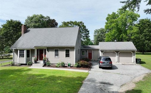 House in Burrillville, Rhode Island, United States 1