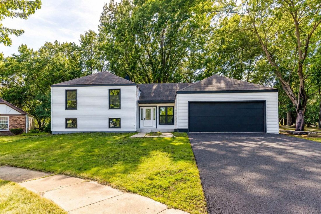 House in Wheaton, Illinois, United States 1 - 18879826