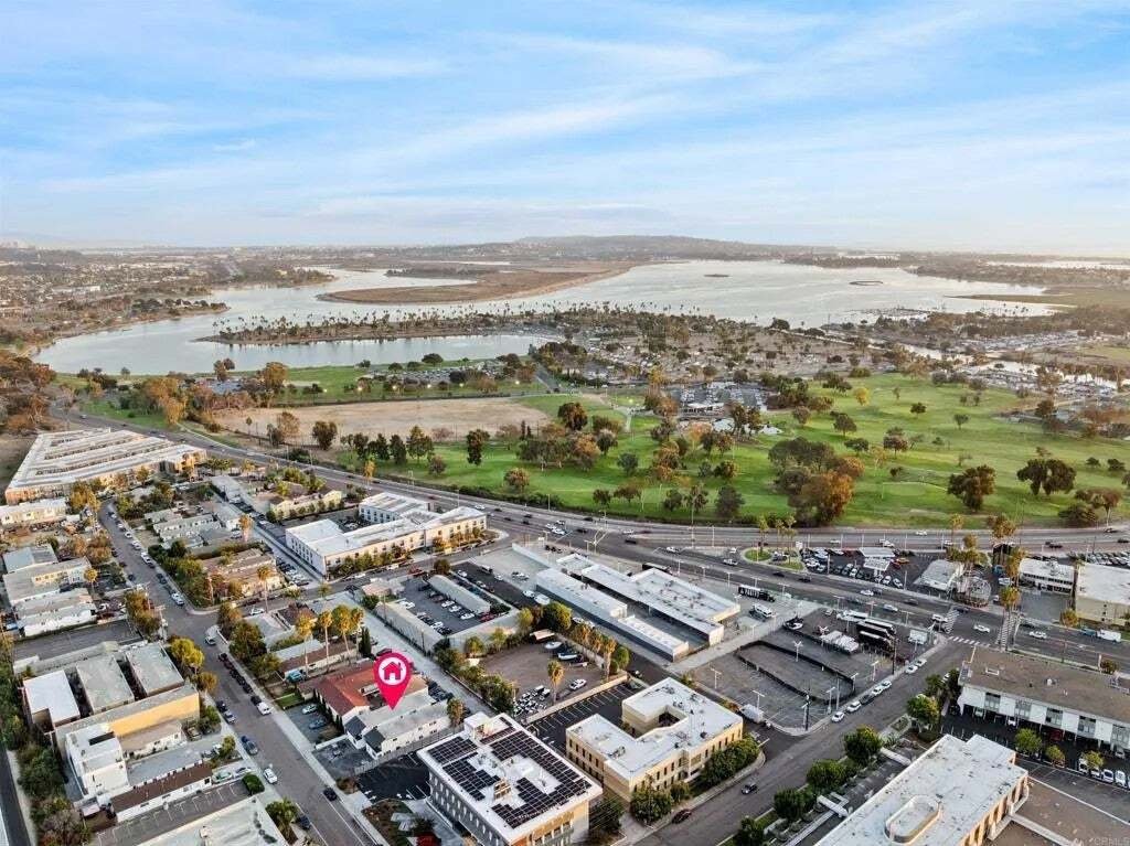 San Diego, California, United States 2 - 18890094
