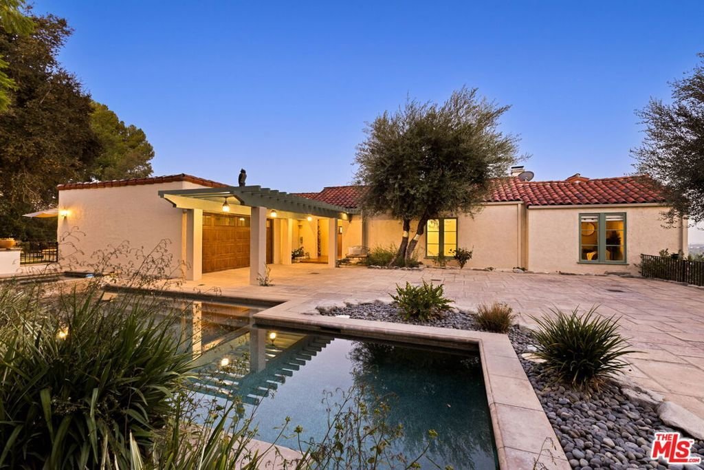 House in Altadena, California, United States 1 - 18879418