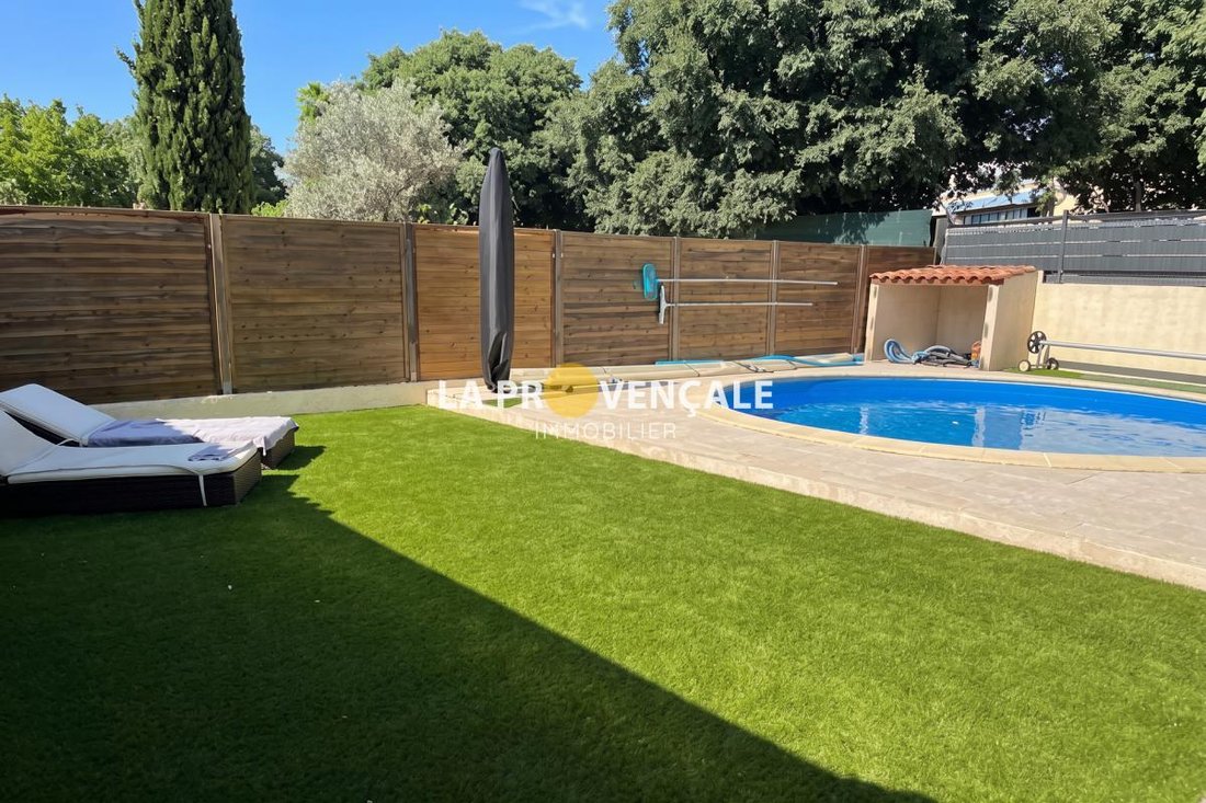 Casa en Greasque, Provenza-Alpes-Costa Azul, Francia 2 - 18880658