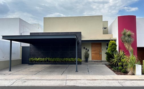 House in Santiago de Querétaro, Querétaro, Mexico 1