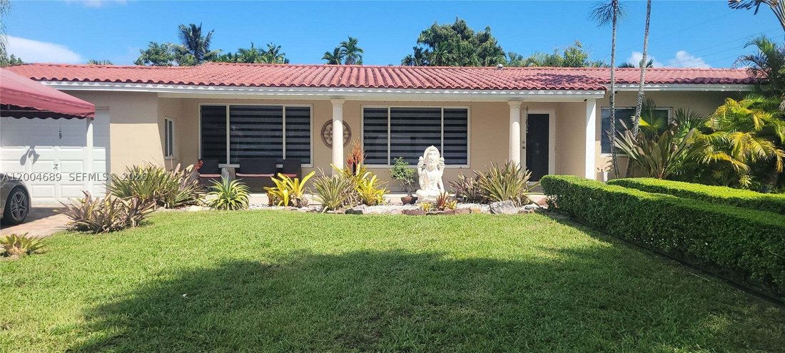 House in Miami, Florida, United States 2 - 17882452