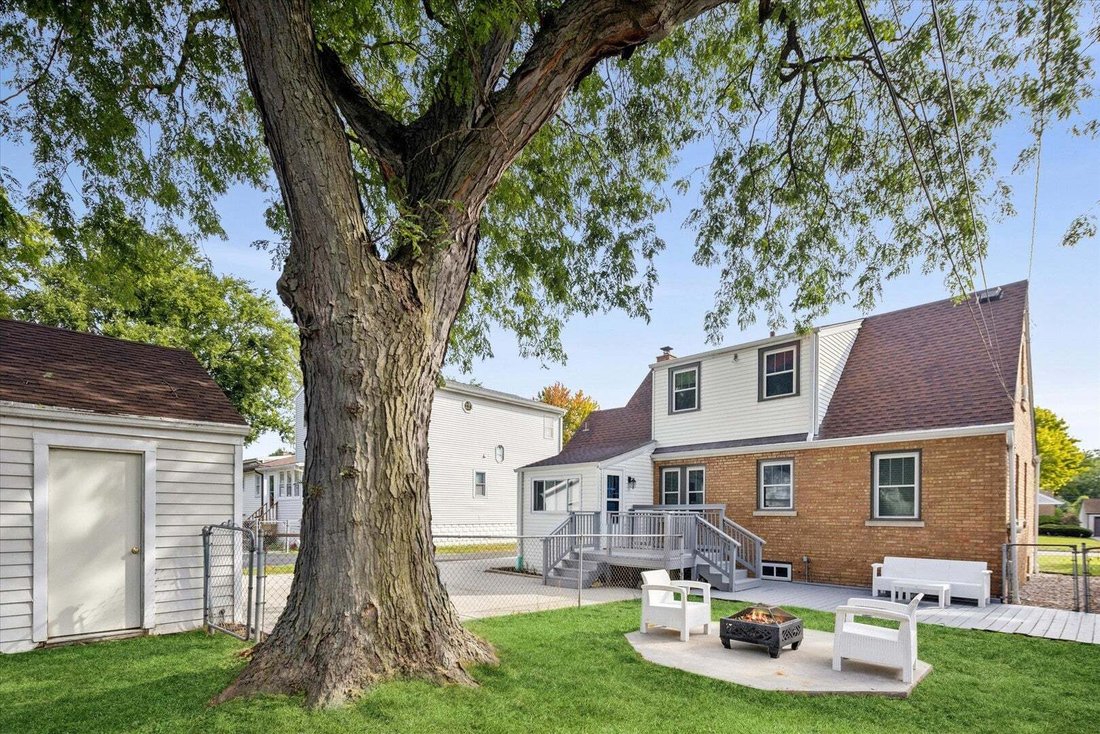 House in Villa Park, Illinois, United States 3 - 18889634