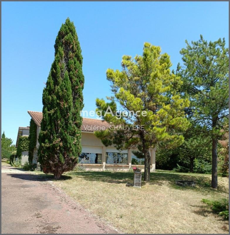 Haus in Mortagne-sur-Gironde, Neu-Aquitanien, Frankreich 4 - 18886982