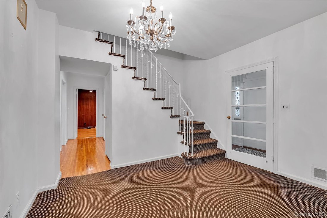 Casa en Great Neck, Nueva York, Estados Unidos 2 - 18890999
