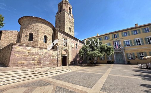 Maison à Centre Ville, Fréjus, France 1