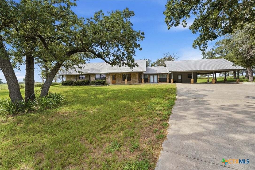 House in Harwood, Texas, United States 3 - 18889543