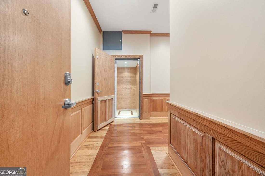 Condo in Atlanta, Georgia, United States 5 - 18890376