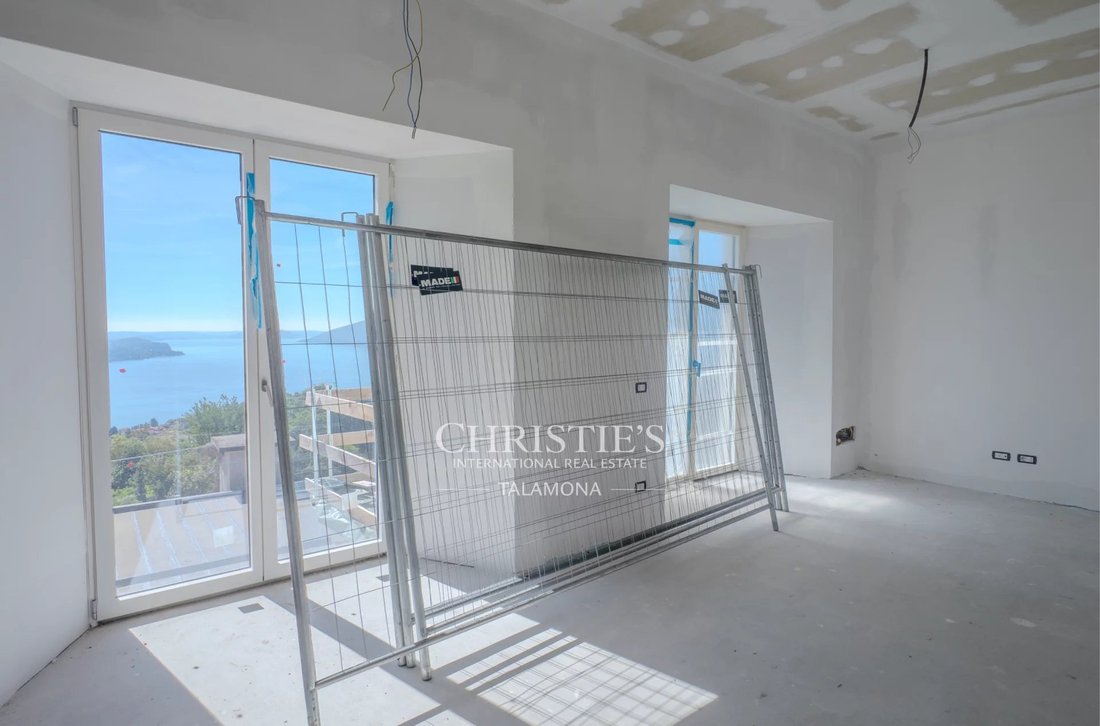 Apartment in Arizzano, Piedmont, Italy 4 - 17735835
