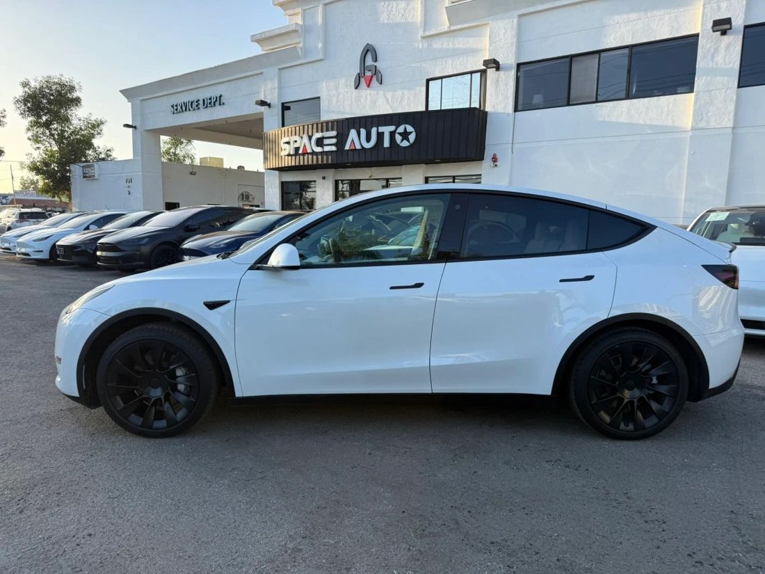 Suv in Azusa, CA, United States 4 - 18892055