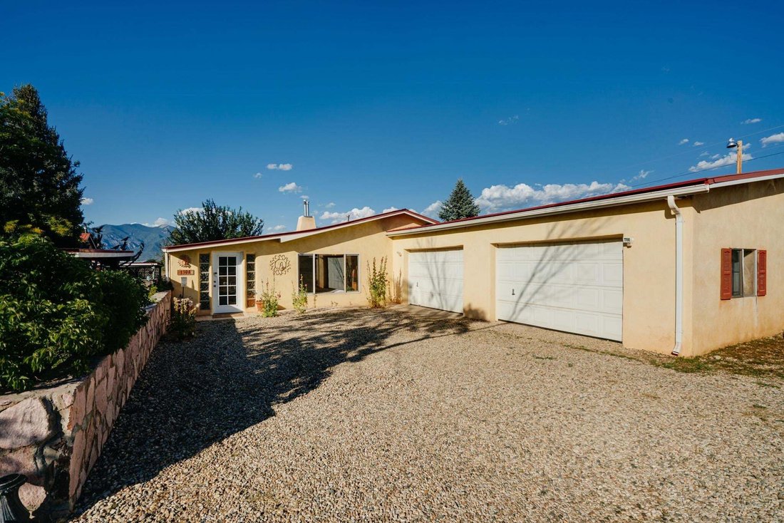 House in Taos, New Mexico, United States 1 - 18888112