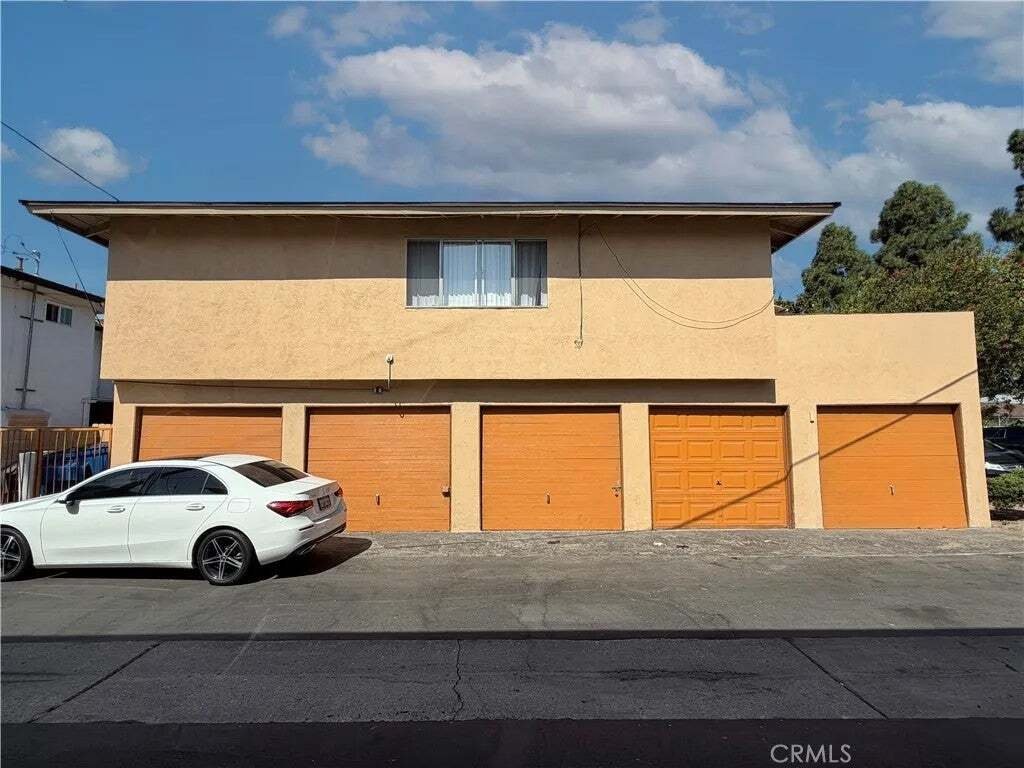 Garden Grove, California, United States 5 - 18890027