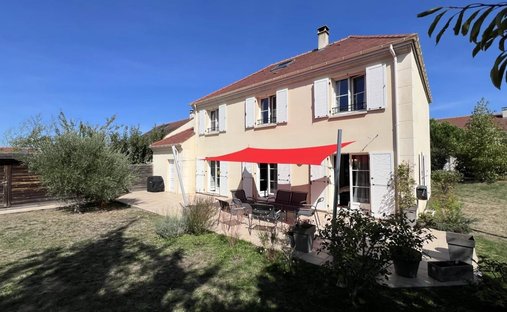 Casa a Les Clayes-sous-Bois, Isola di Francia, Francia 1