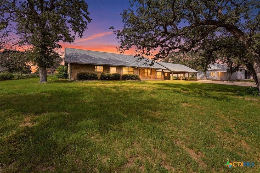 House in Harwood, Texas, United States 1 - 18889543