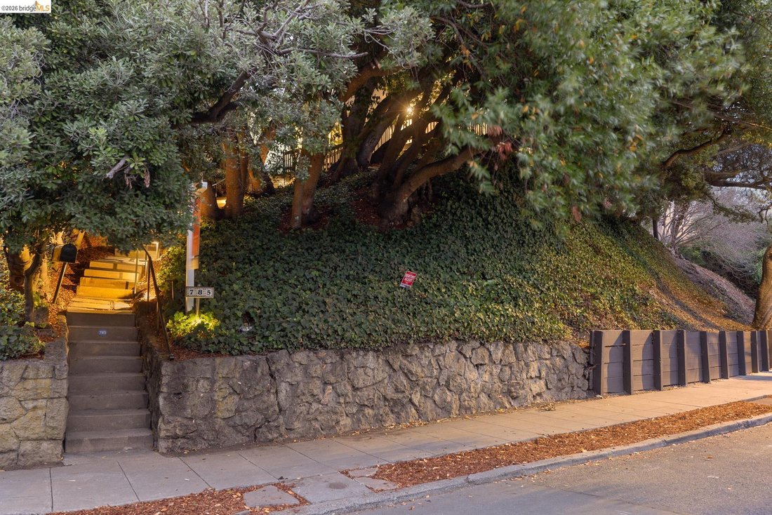 House in Berkeley, California, United States 3 - 18889234