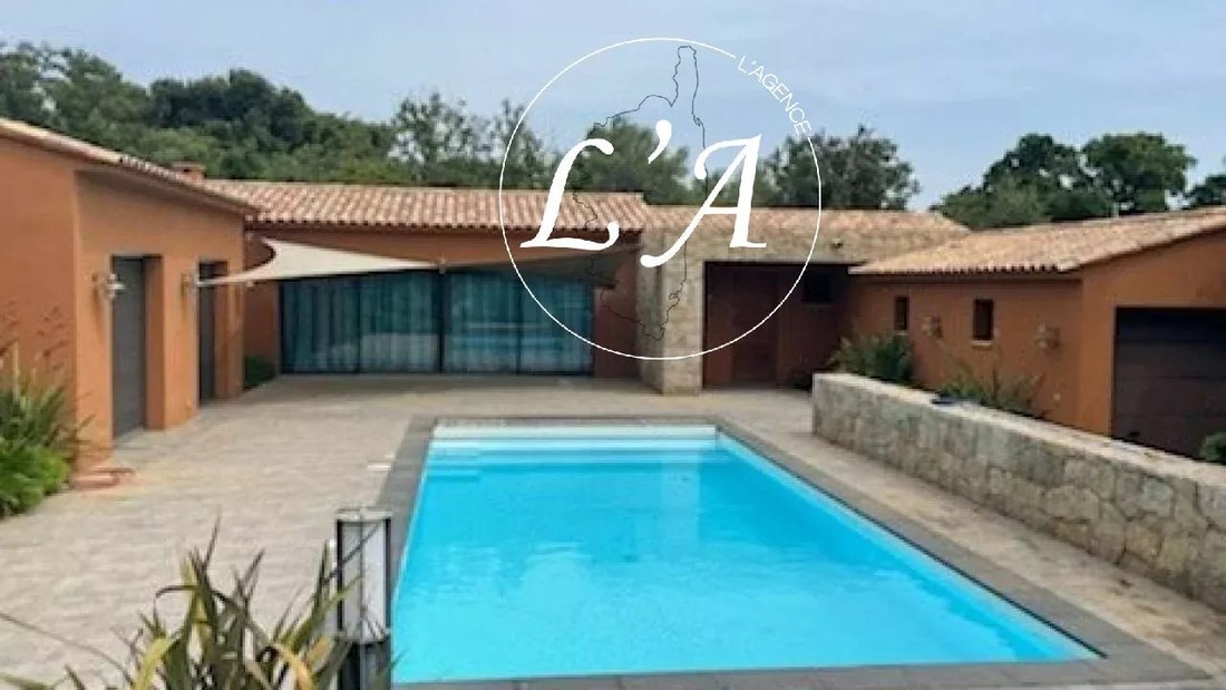 Villa in Porto-Vecchio, Corsica, France 3 - 12161646