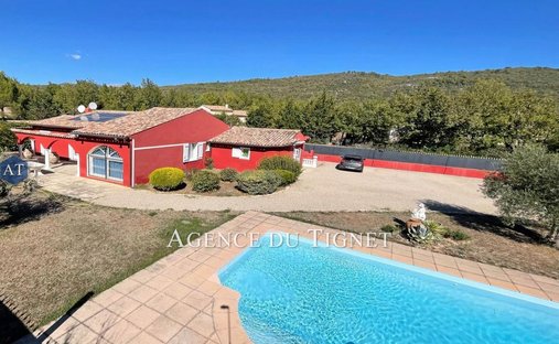 Villa in Saint-Cézaire-sur-Siagne, Provence-Alpes-Côte d'Azur, France 1
