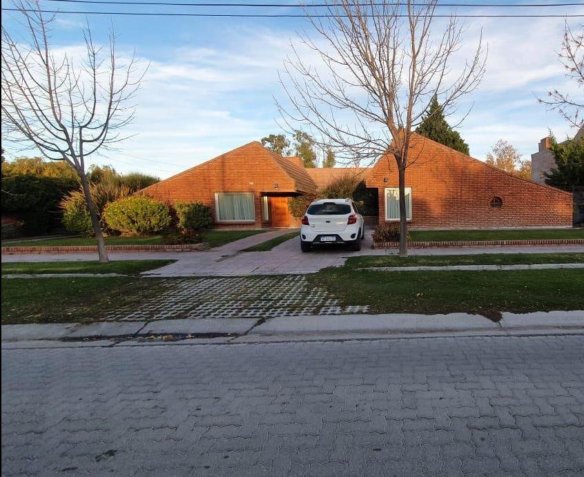 Maison à Trelew, Province de Chubut, Argentine 1 - 18878612