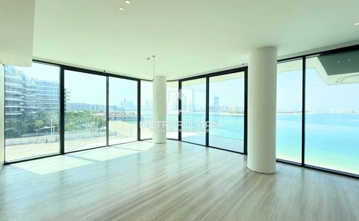 Apartment in Palm Jumeirah, Dubai, United Arab Emirates 1