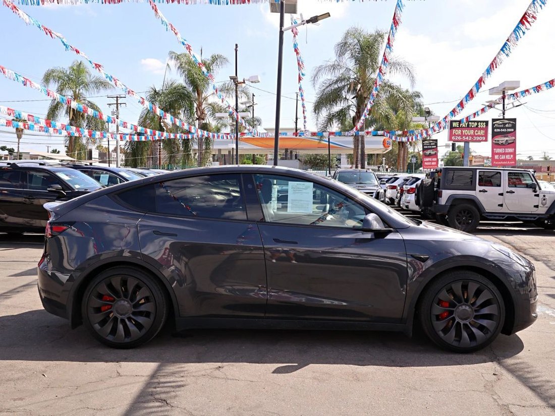 Suv in El Monte, CA, United States 5 - 18892246