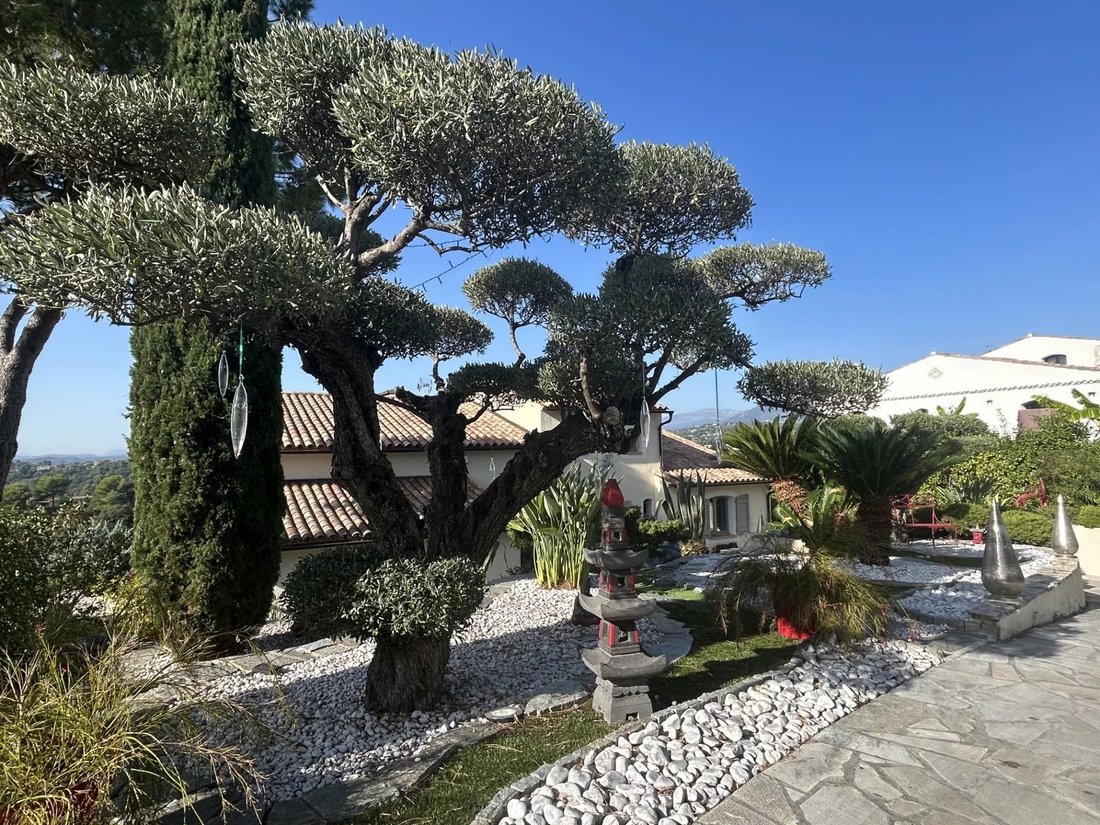 House in Sud, La Gaude, France 1 - 18880938