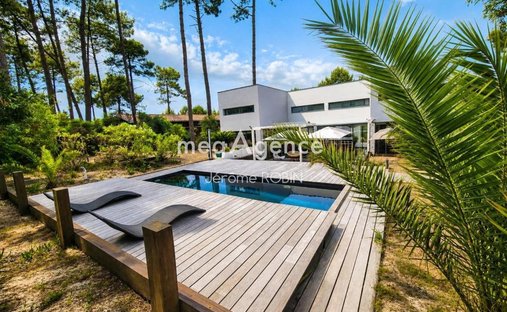 House in Lege Bourg, Lège-Cap-Ferret, France 1