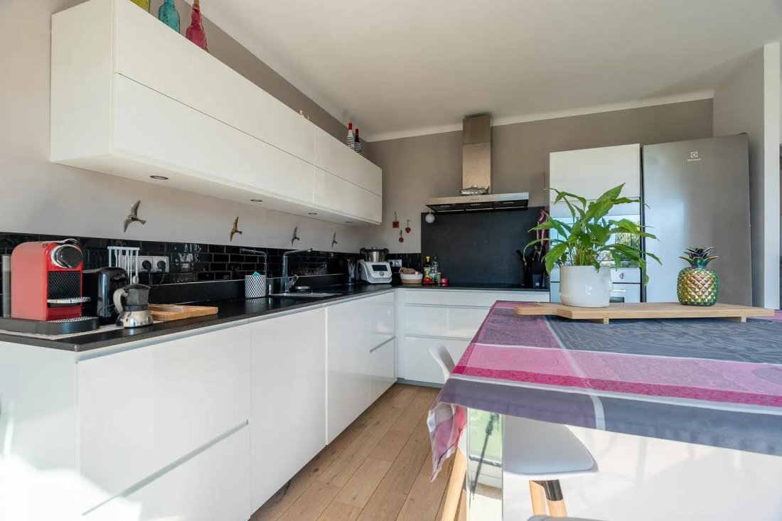 Wohnung in Mazenod-Bellevue-Saint Donat-Banon, Aix-en-Provence, Frankreich 4 - 18883007