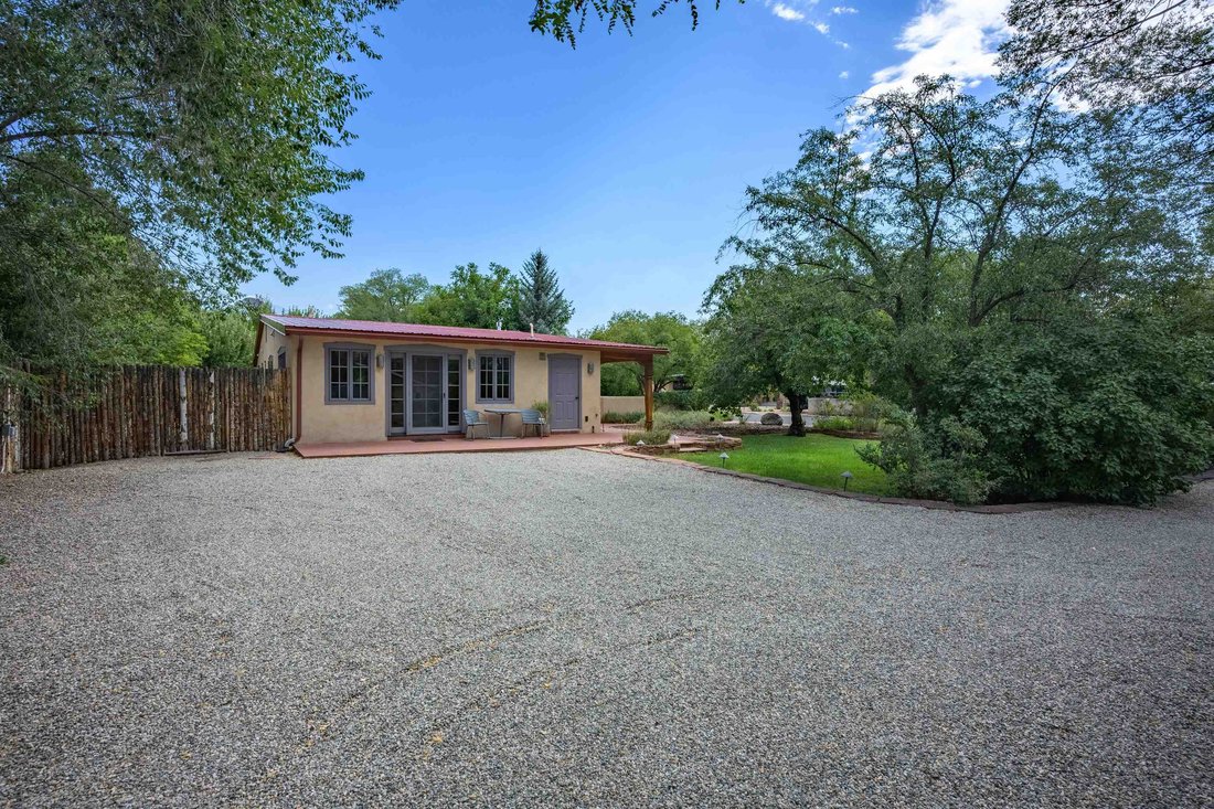 House in Taos, New Mexico, United States 4 - 18888304