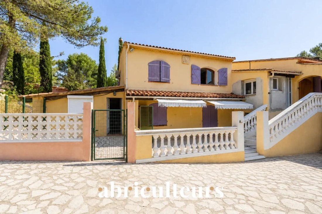 House in Barnoins-Village, Les Pennes-Mirabeau, France 2 - 18890877