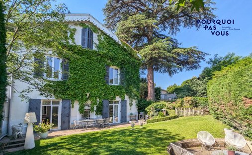 House in Oullins, Oullins-Pierre-Benite, France 1