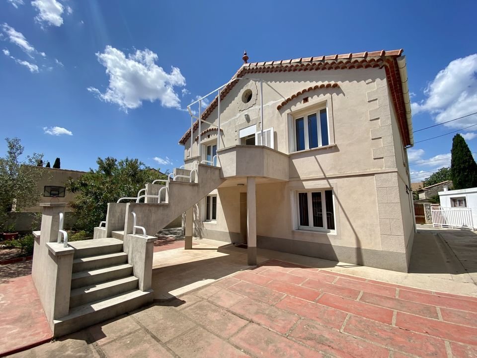Casa en Saint-Mitre-les-Remparts, Provenza-Alpes-Costa Azul, Francia 1 - 18883234