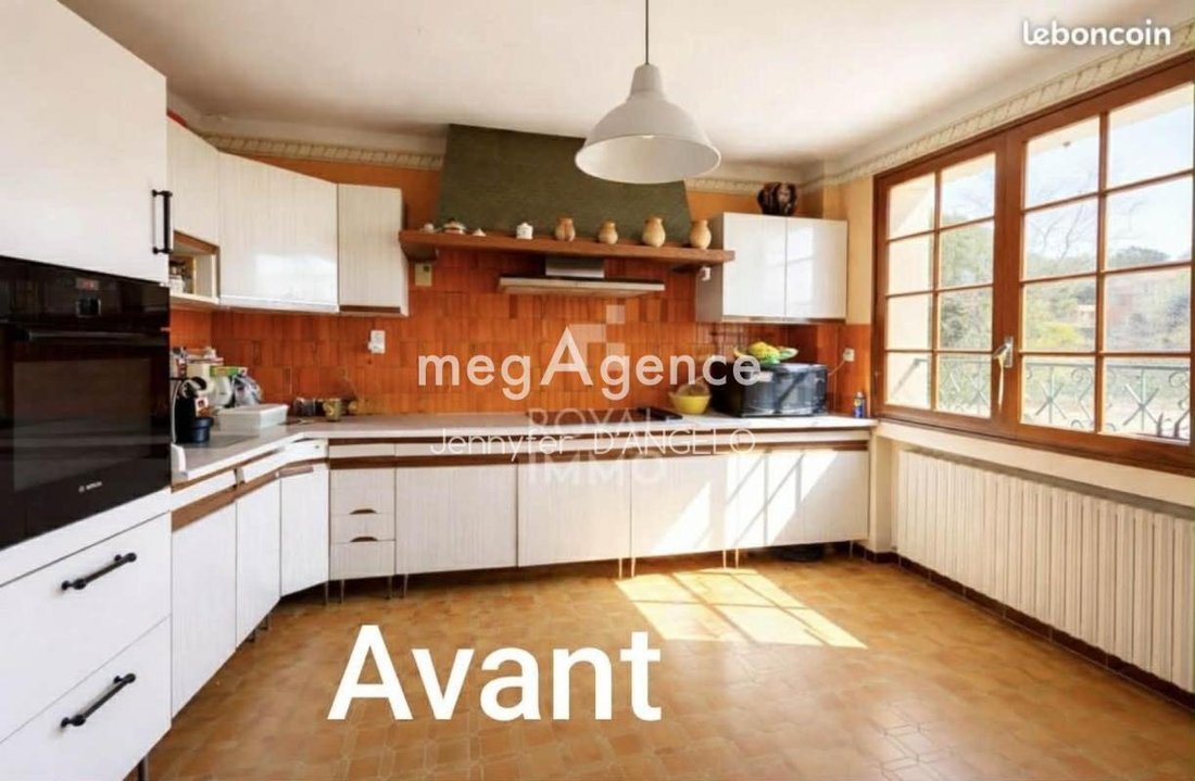 Appartamento a Sanary-sur-Mer, Provenza-Alpi-Costa Azzurra, Francia 2 - 18883842