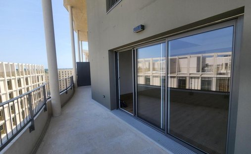Apartment in Saint Jean-Belcier-Carle Vernet-Albert 1er, Bordeaux, France 1