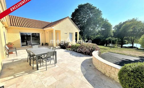 House in Les Landes-Genusson, Pays de la Loire, France 1