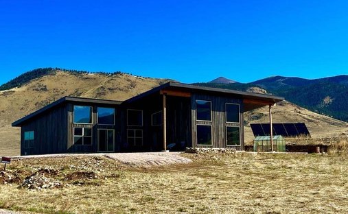 House in Eagle Nest, New Mexico, United States 1