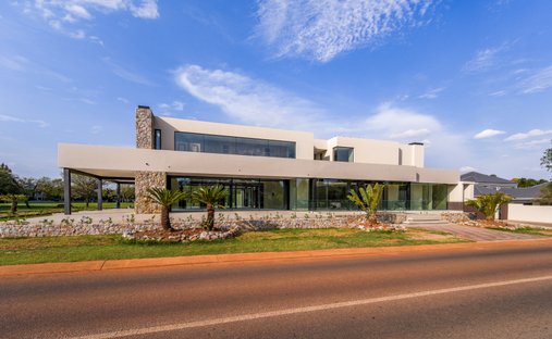 Haus in Woodhill Golf Estate, Gauteng, Südafrika 1