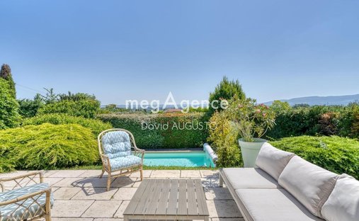 Villa in Lucenay, Auvergne-Rhone-Alpen, Frankreich 1