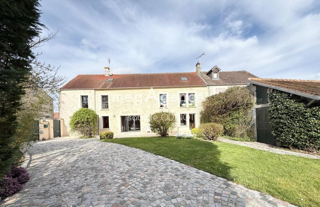 House in Thoiry, Ile-de-France, France 1 - 18885877