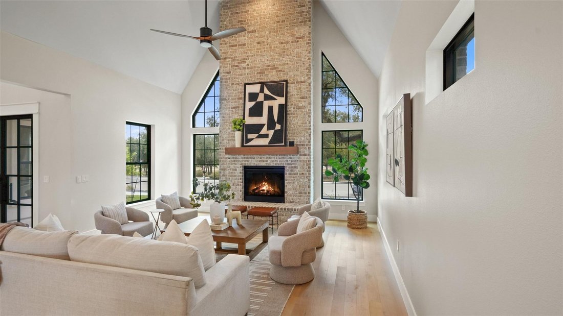 House in Salado, Texas, United States 3 - 17401425