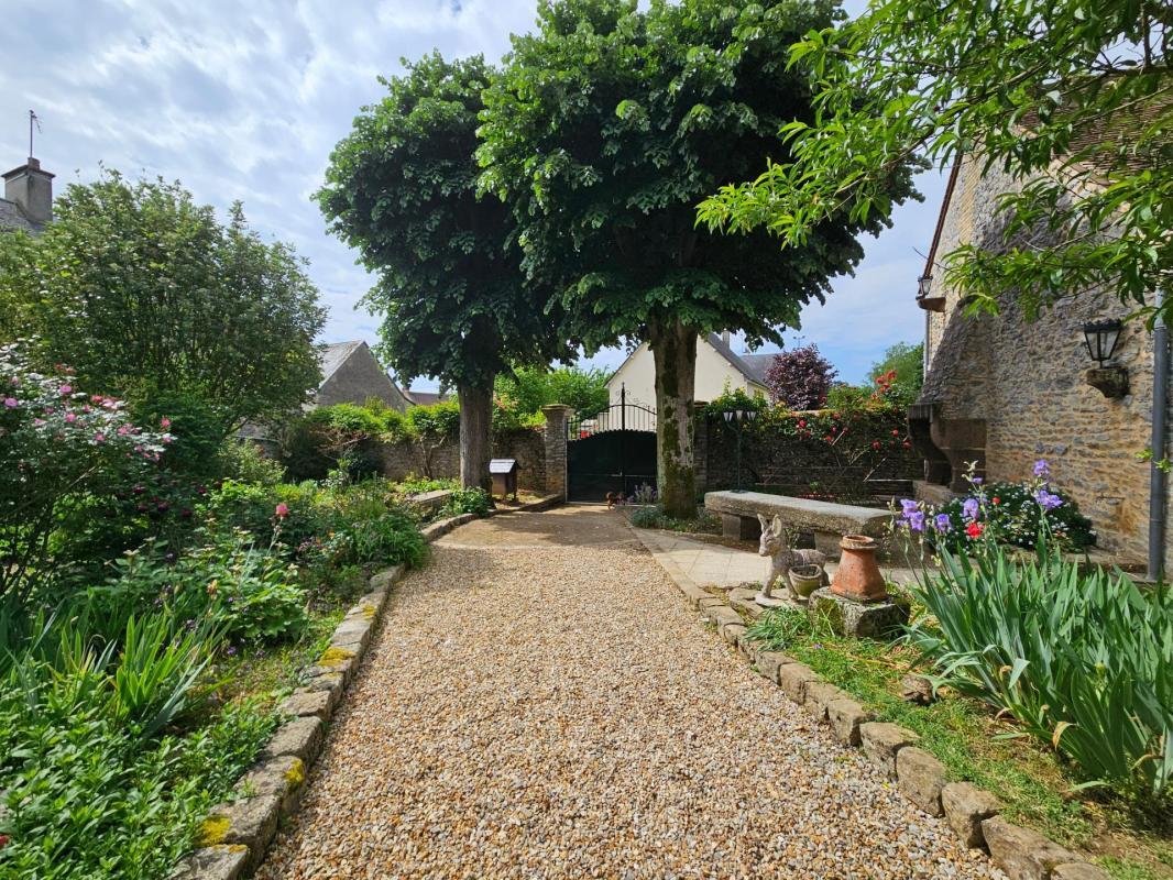 Maison à Fresnay-sur-Sarthe, Pays de la Loire, France 2 - 18887298