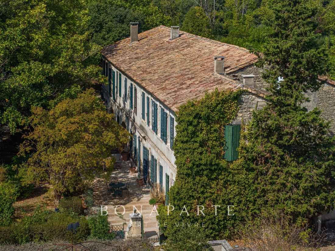 Country House in Saint-Etienne-du-Grès, Provence-Alpes-Côte d'Azur, France 1 - 18885336