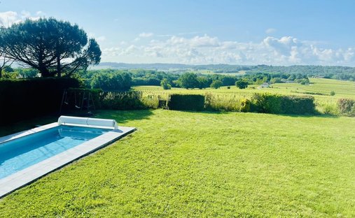 Casa di campagna a Creon, Nuova Aquitania, Francia 1