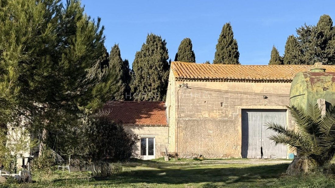 Haus in La Plaine, Beaucaire, Frankreich 1 - 18883064