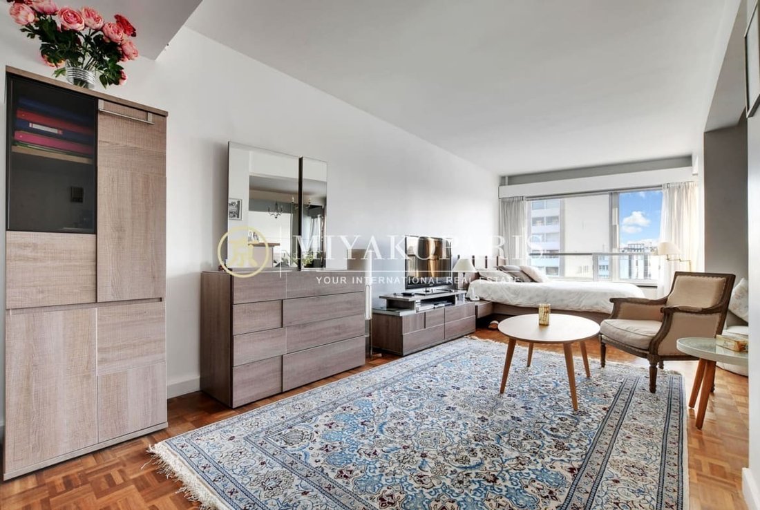 Apartment in Violet Commerce, Paris 15e Arrondissement, Paris 2 - 16856179