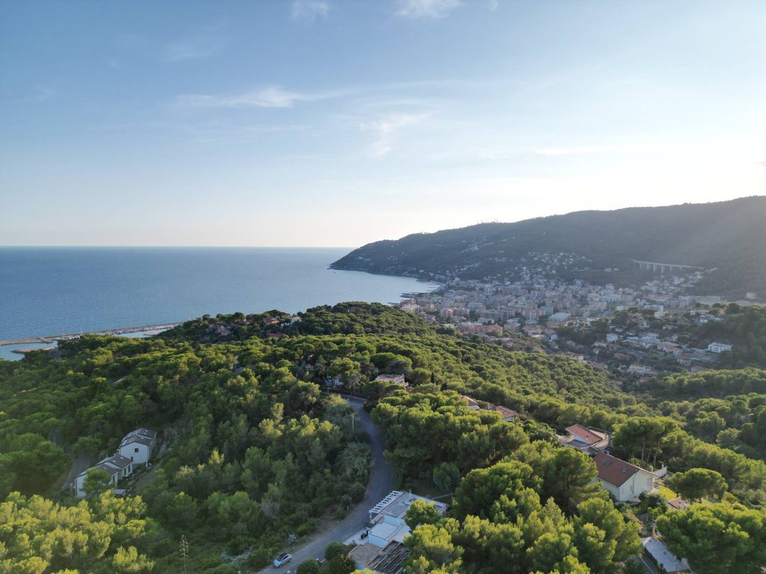 Villa in Pinamare, Andora, Ligurien 1 - 18892506